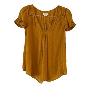 Anthropologie Maeve gold boho top w/short sleeves, asymmetrical hem, low neck